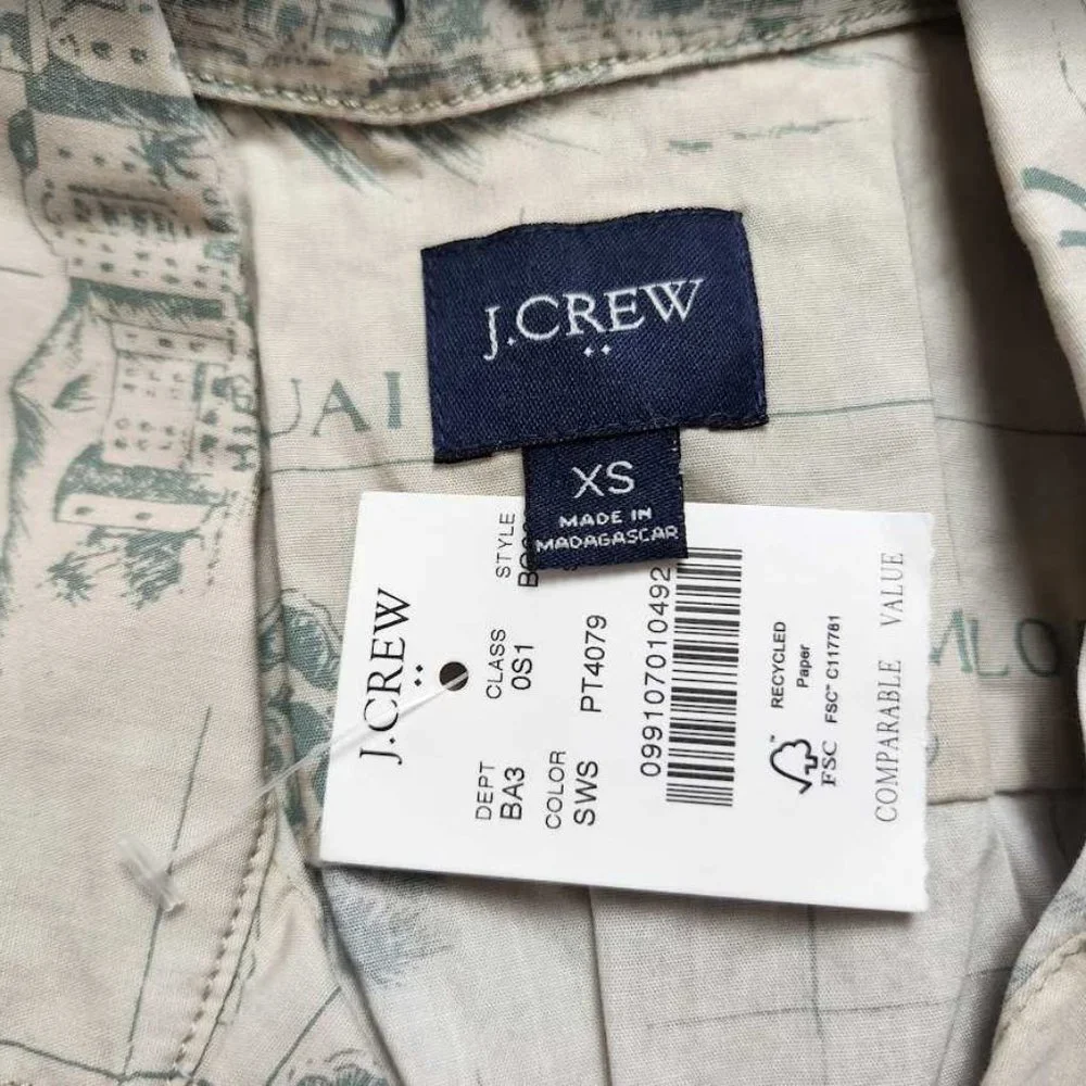 New men's XS J Crew Factory Hawaiian Island printed flex camp shirt Hawaii